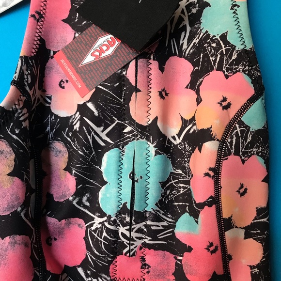 Billabong Warhol Sleeveless Springsuit-Ltd Edition - Picture 5 of 9